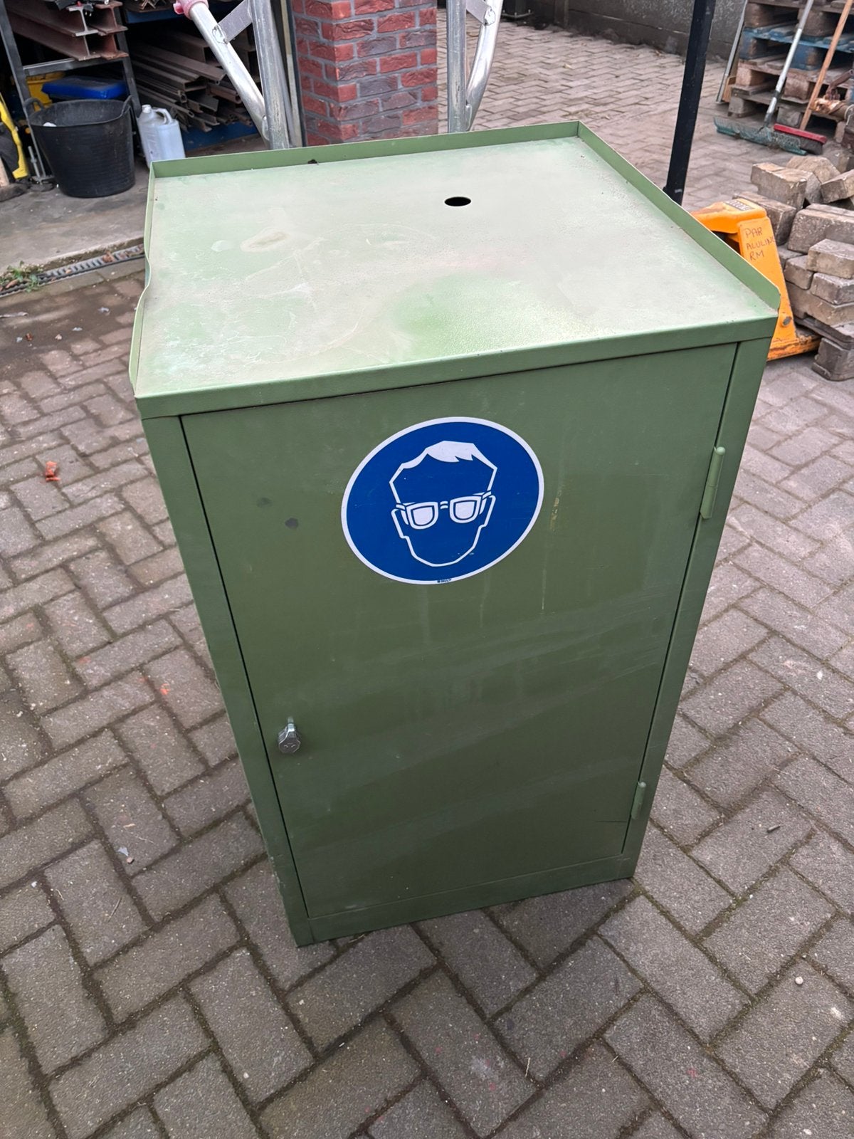 Werkplaatskast, Ophalen, Zo goed als nieuw