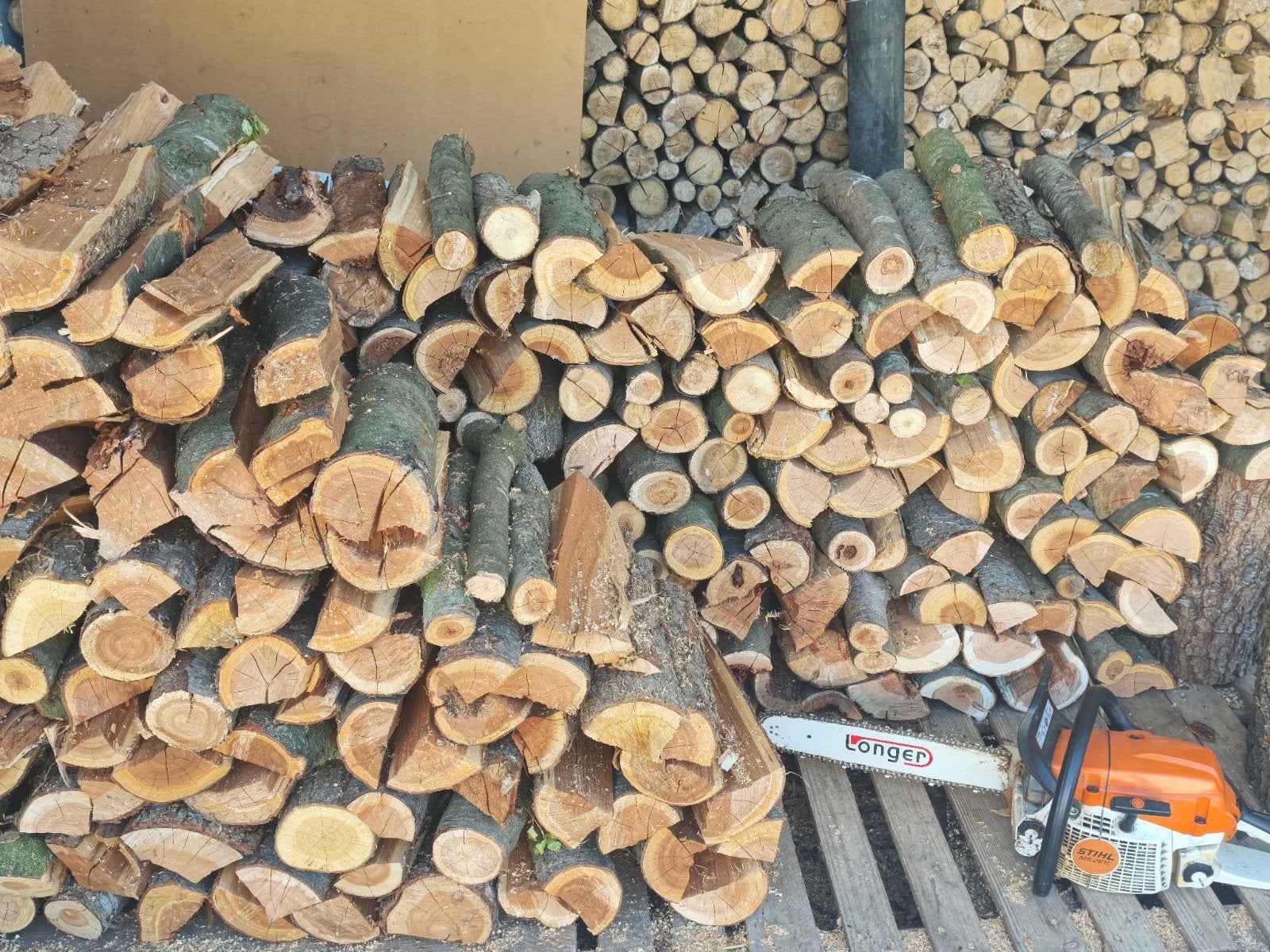 brand Hout, Ophalen