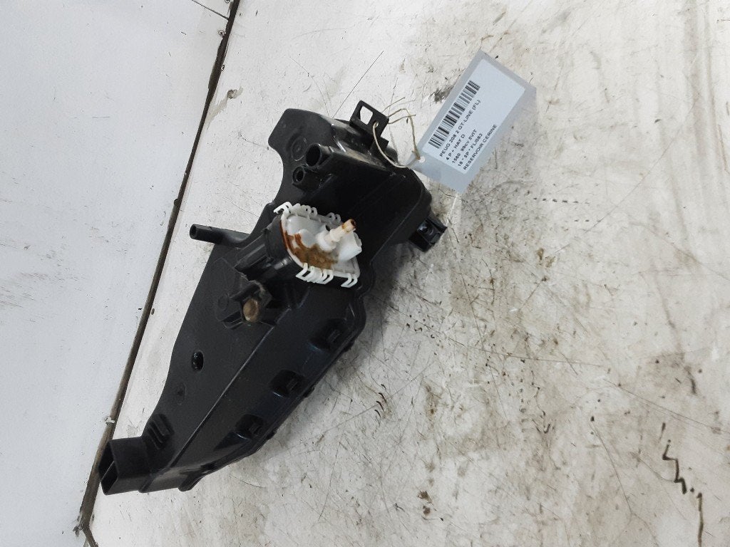 ADBLUE TANK Peugeot 208 I (CA / CC / CK / CL) (9815713580), Gebruikt, Mevr. I. Hauben, Rue de l'Espoir 34 34
4030  GRIVEGNÉE, BE