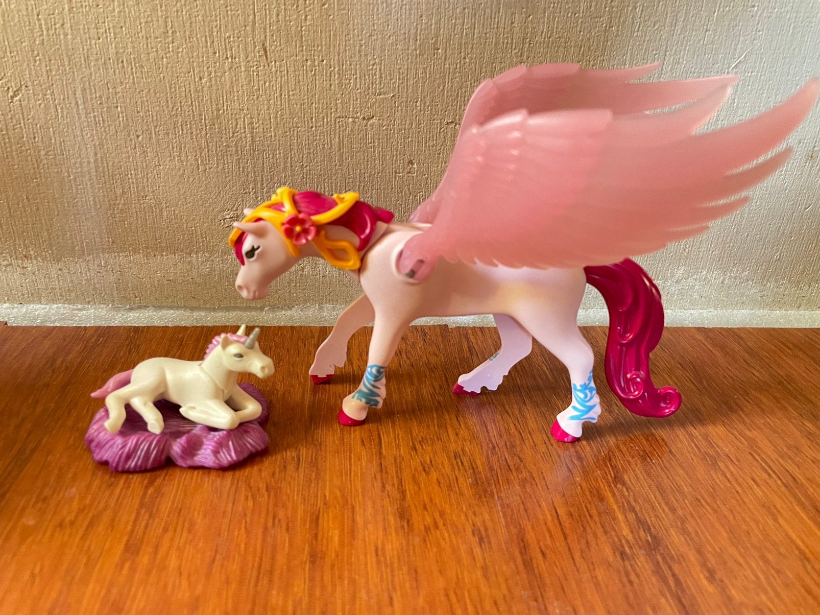 Playmobil gevleugeld fantasiepaard met veulen, Ophalen of Verzenden, Gebruikt