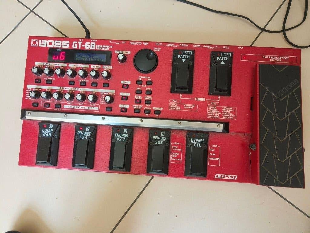 BOSS GT-6B bass pedal effects processor, Muziek en Instrumenten, Ophalen, Gebruikt, Multi-effect