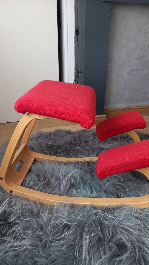 Stokke varier variabel balans kniestoel, Ophalen, Gebruikt, Bureaustoel, Rood