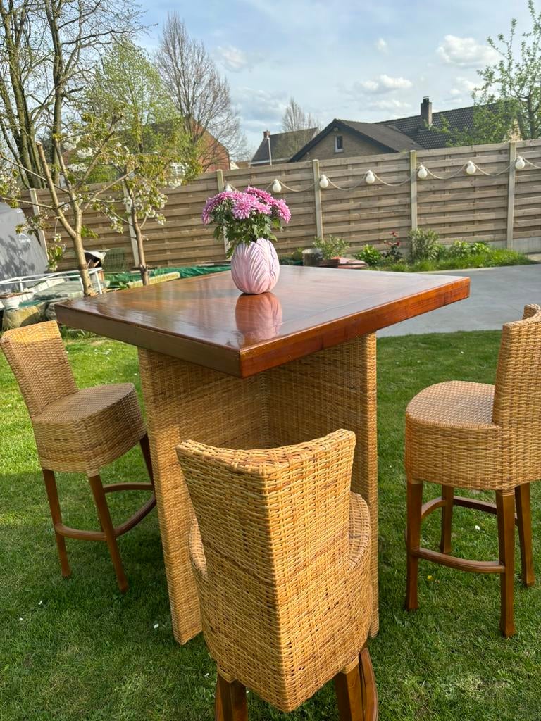 Table de bar avec 4 chaises, Enlèvement