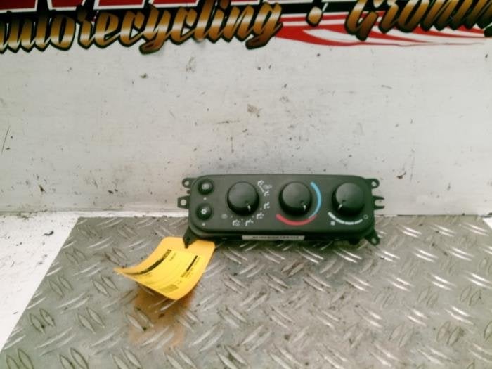 Kachel Bedieningspaneel van een Dodge RAM, Gebruikt, -, -, Dodge