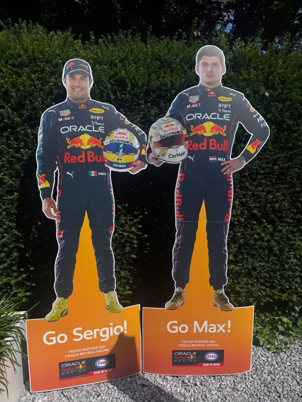 Grote kartonnen displays Max Verstappen & Sergio Pérez, Ophalen, Zo goed als nieuw, Formule 1