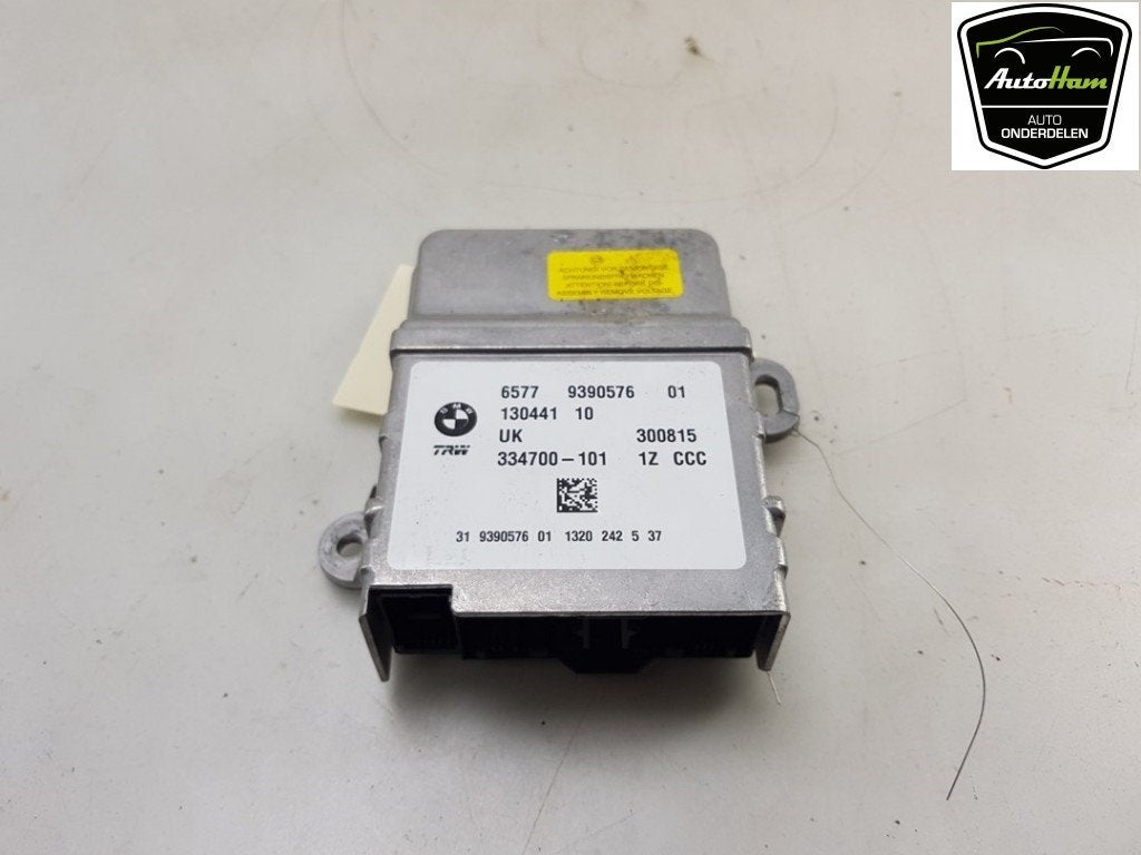 BOITIER AIRBAG Mini Mini (F55) (01-2013/10-2017), Autos : Pièces & Accessoires, Petuelring 130
80809  München, DE, Mini, Utilisé