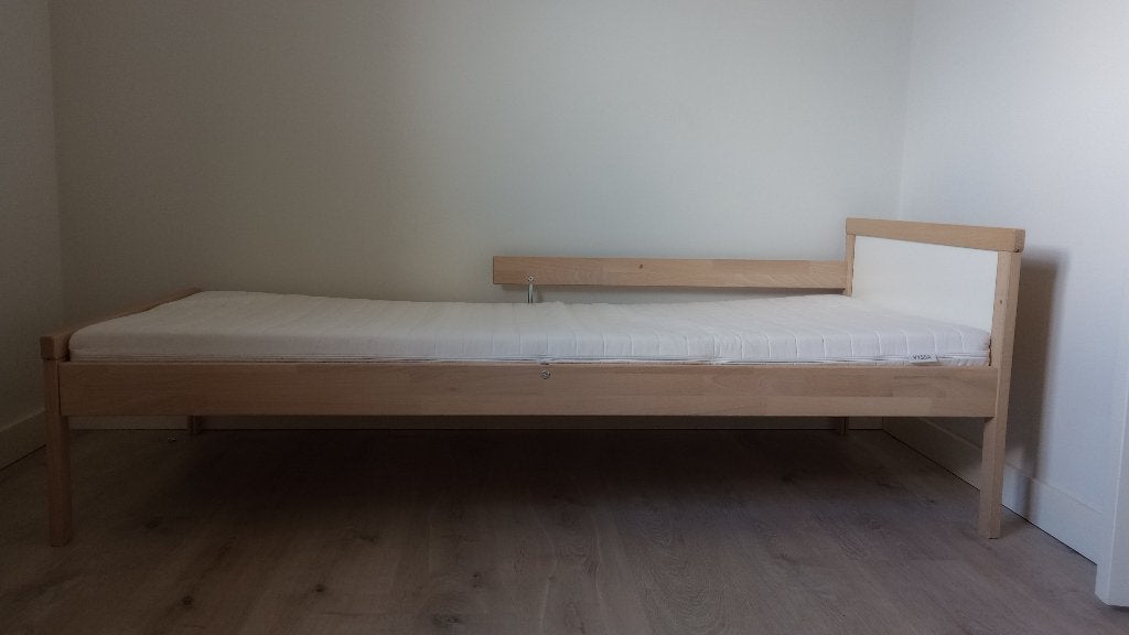 kinderbed, Kinderen en Baby's, Kinderkamer | Bedden, 70 tot 85 cm, 140 tot 160 cm, Zo goed als nieuw, Ophalen