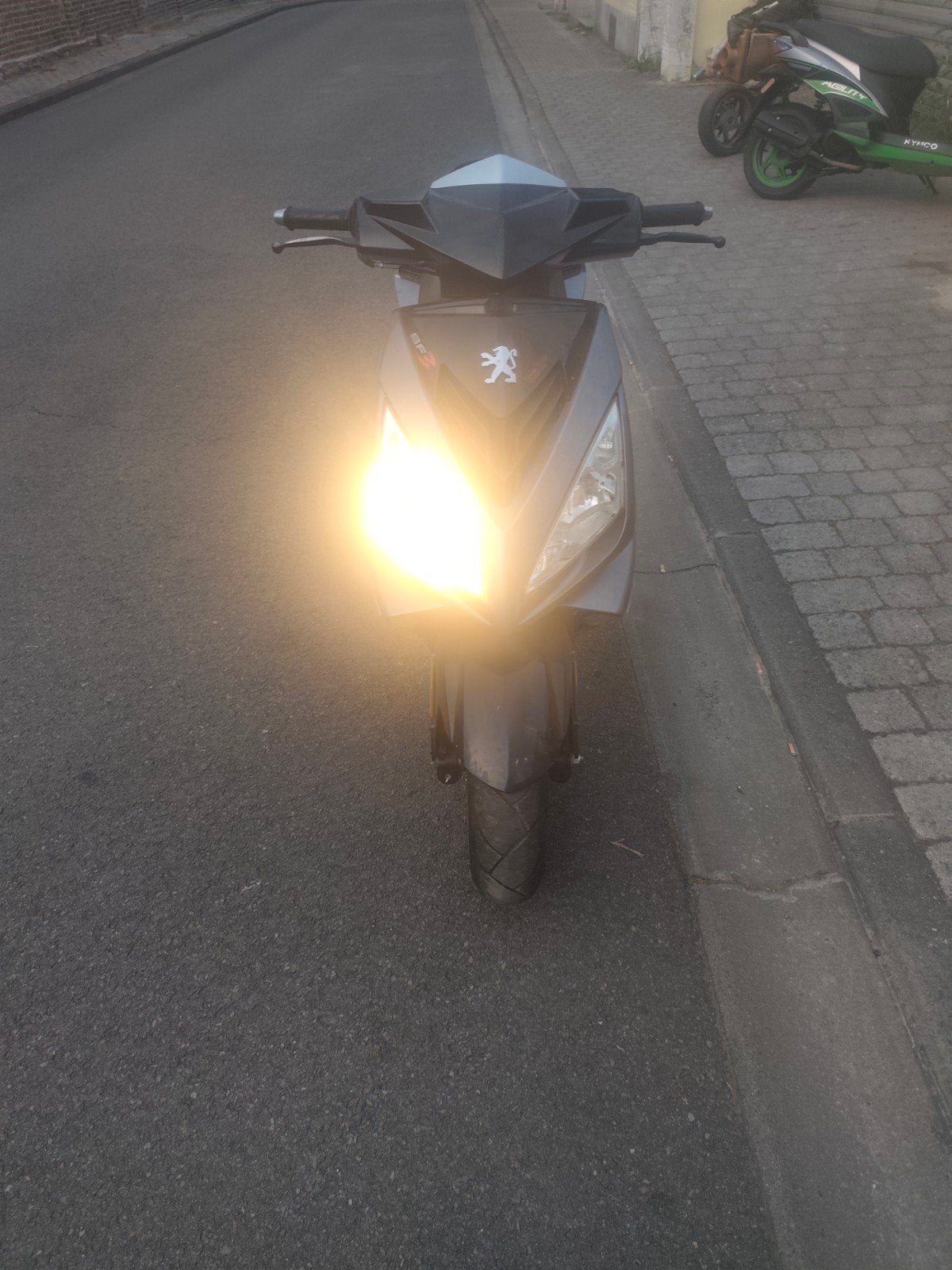 Scooter peugeot speedfight 3 classe a, Vélos & Vélomoteurs, Scooters | Peugeot, Enlèvement, Speedfight