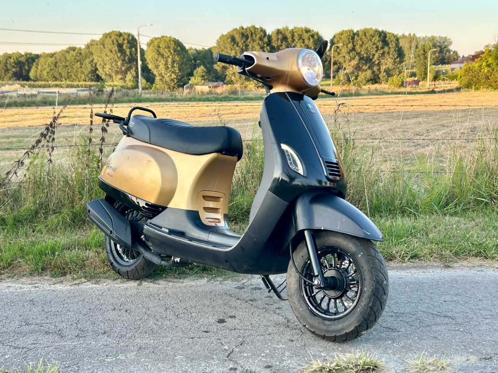 GTS Toscana klasse A (Bj 2022), Ophalen, Gebruikt, Benzine, 50 cc