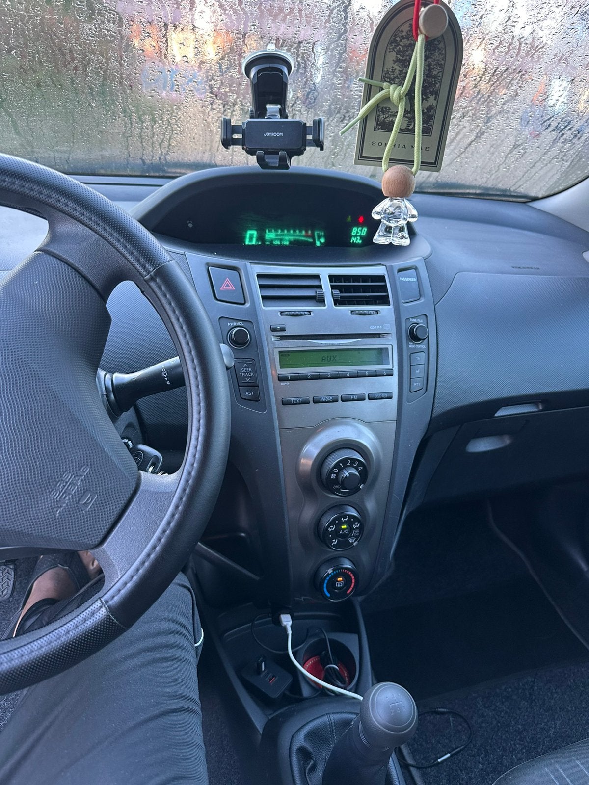 Toyota yaris, Achat, Boîte manuelle, 5 portes, 5 places