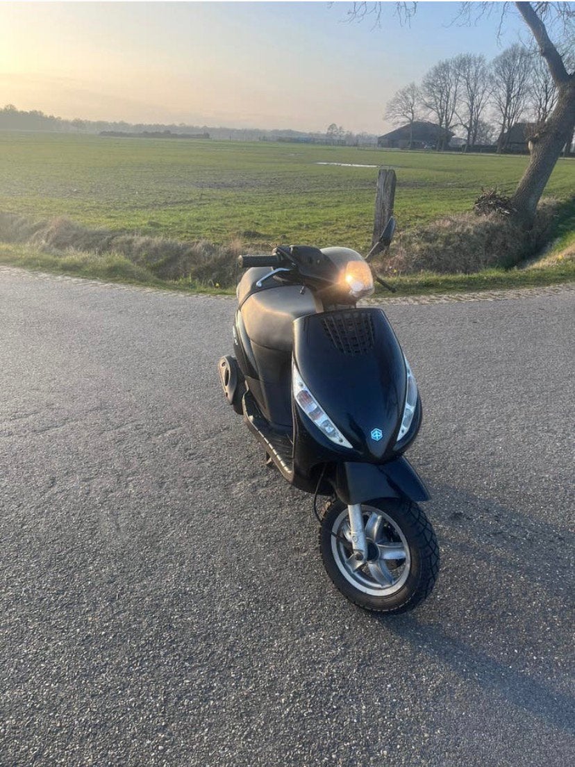 GEZOCHT 4t zip 50cc, Ophalen, Zo goed als nieuw, Zip