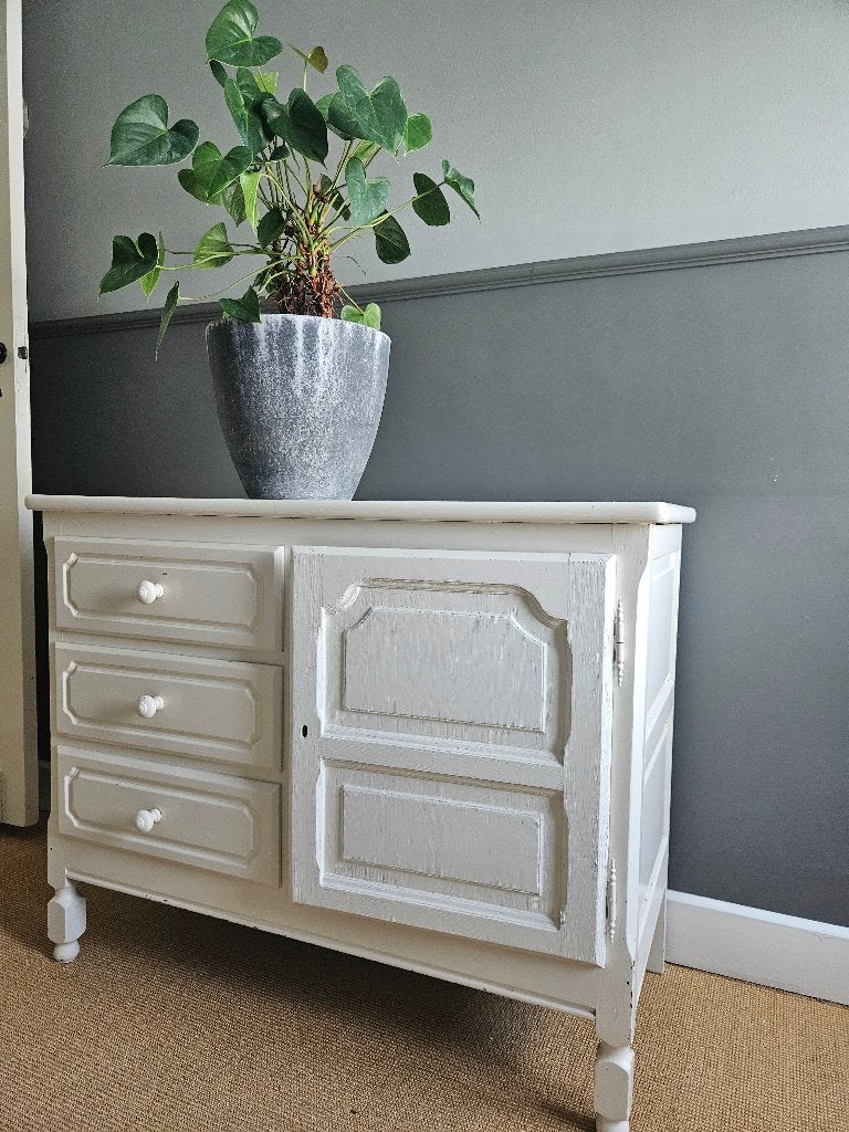 Kleerkast commode en nachttafeltje, Ophalen, Met plank(en), Gebruikt, 100 tot 150 cm