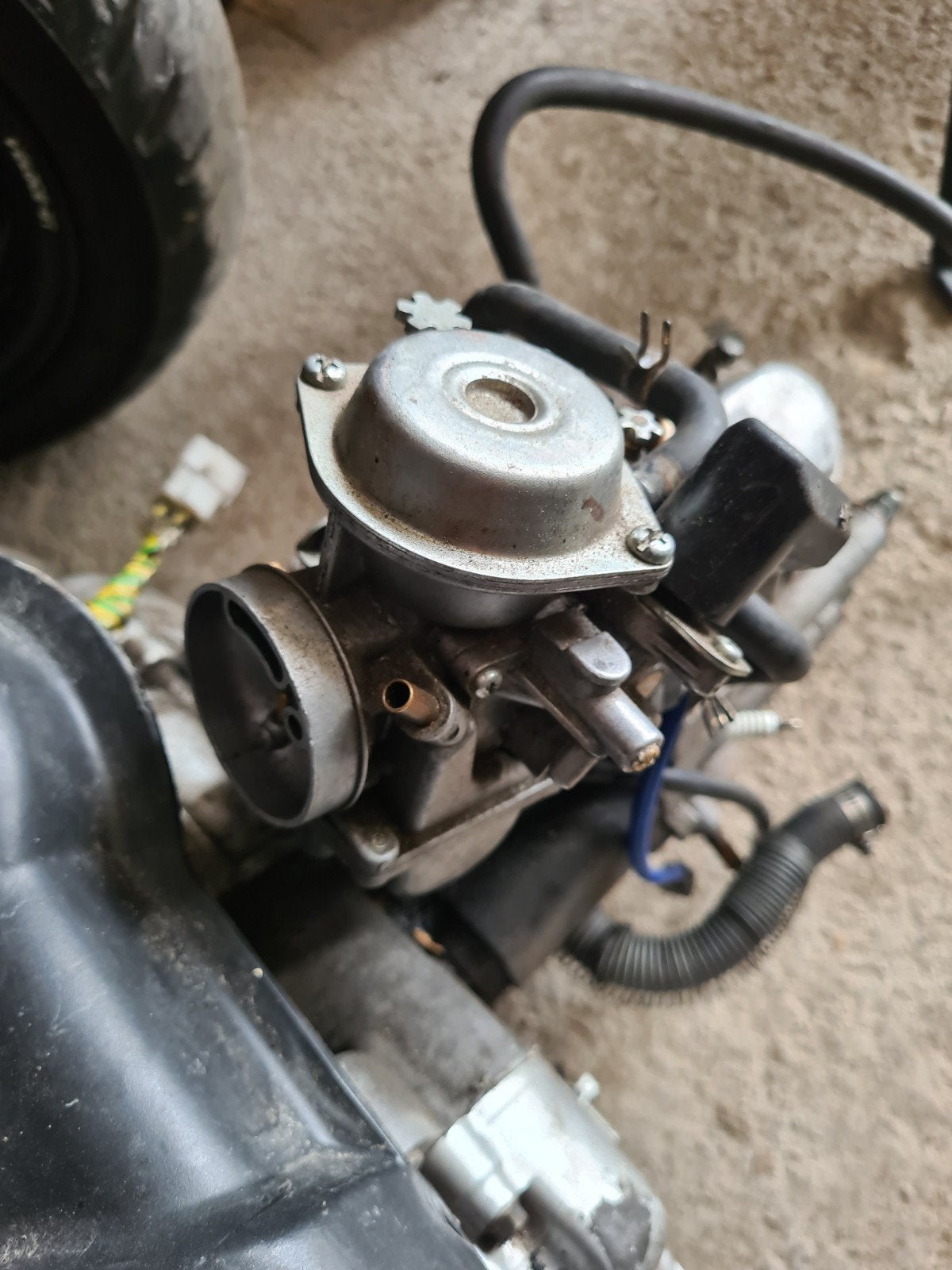 Carburateur Yamaha Majesty in goede staat, Fietsen en Brommers, Brommeronderdelen | Algemeen, Ophalen of Verzenden