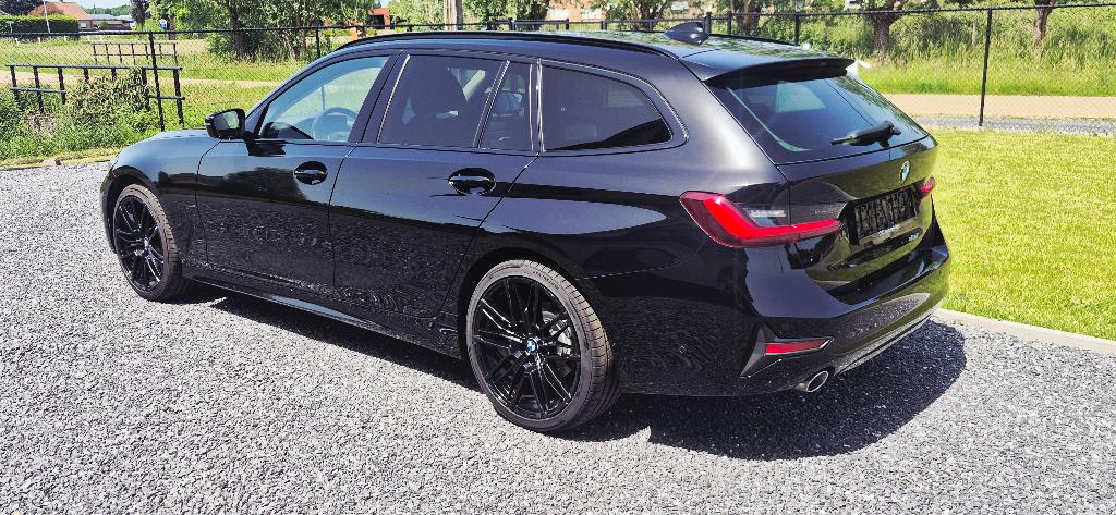 BMW 318DA Sportseats-Leder-Ambiance-Camera-Shadowpack-12MGAR, Autos, BMW, Cuir, Achat, Entreprise, Entretenue par le concessionnaire
