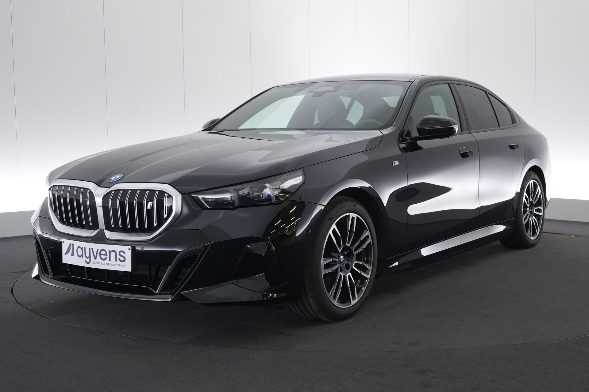 (2FQJ170) BMW I5, Autos, Achat, 4 portes, Entreprise, Carnet d'entretien