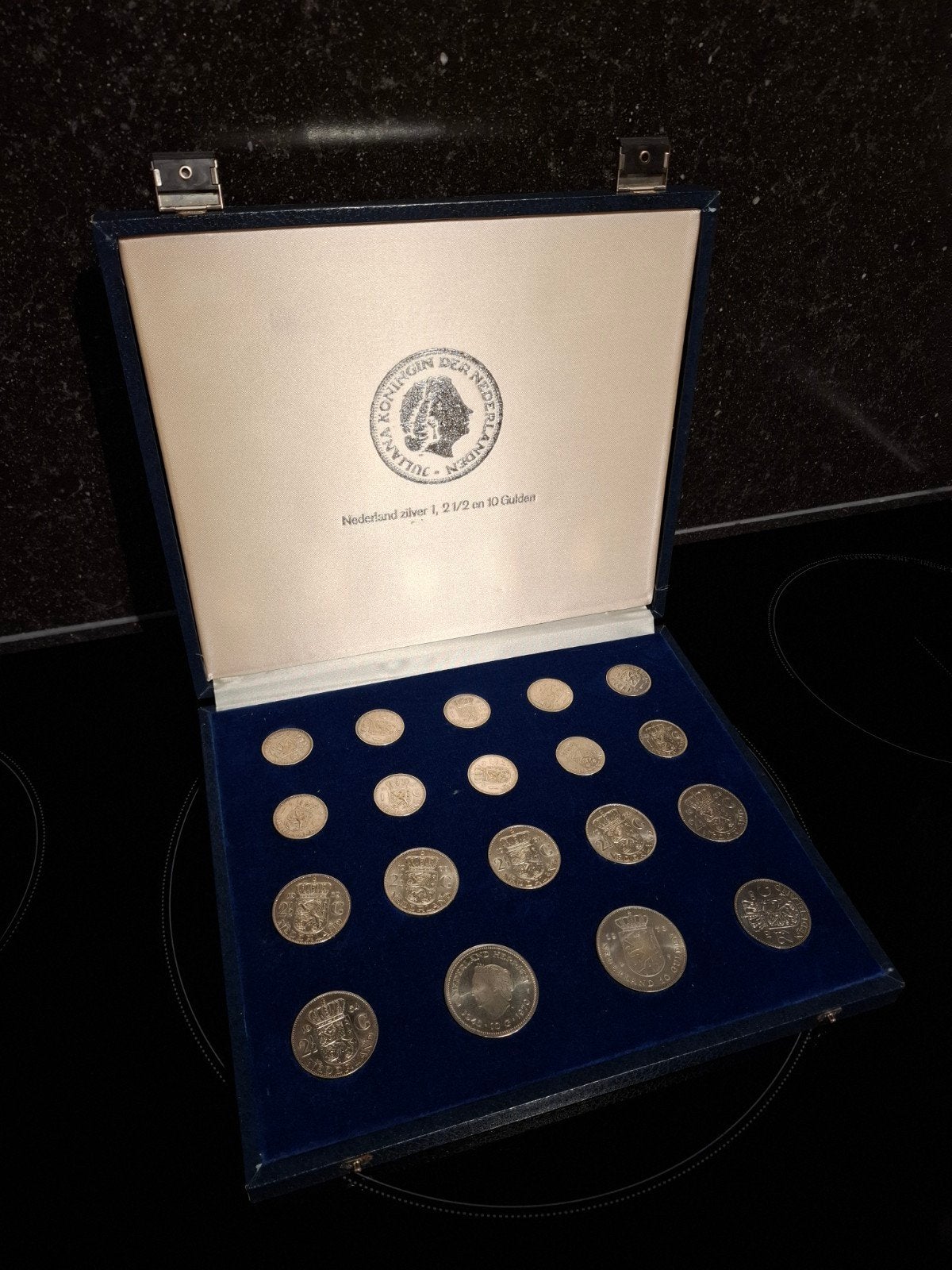 Nederland zilver 1, 2 1/2 en 10 gulden koffer, Postzegels en Munten, Munten | Nederland, Ophalen of Verzenden, 1 gulden, Zilver