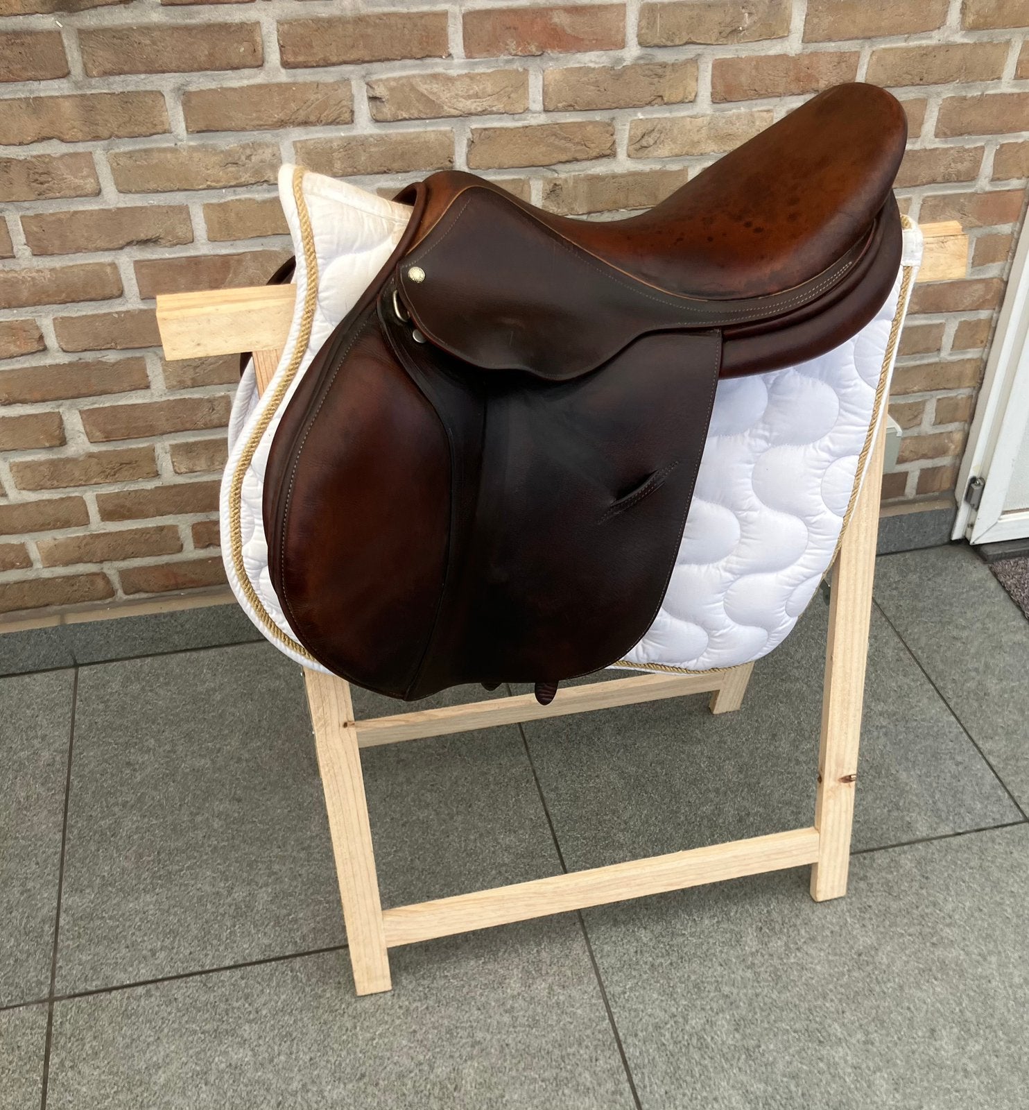 Springzadel Luc Childeric 17,5 inch, Ophalen of Verzenden, Zo goed als nieuw