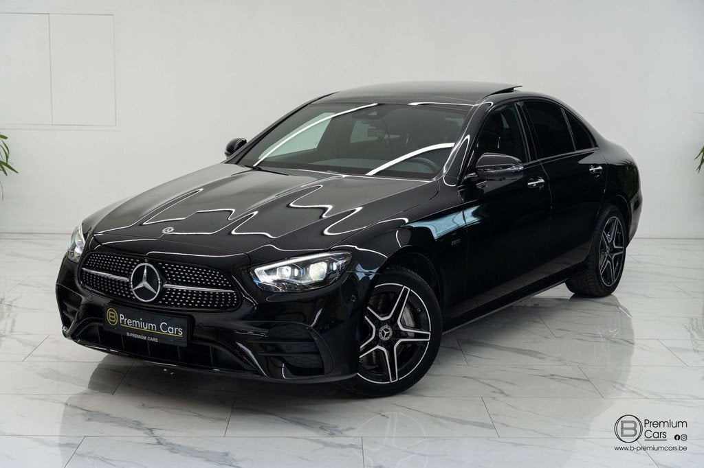 Mercedes-Benz E 300 de AMG line! Burmester, Memory! Widescre, Auto's, Mercedes-Benz, Automaat, 4 deurs, Gebruikt, 4 cilinders