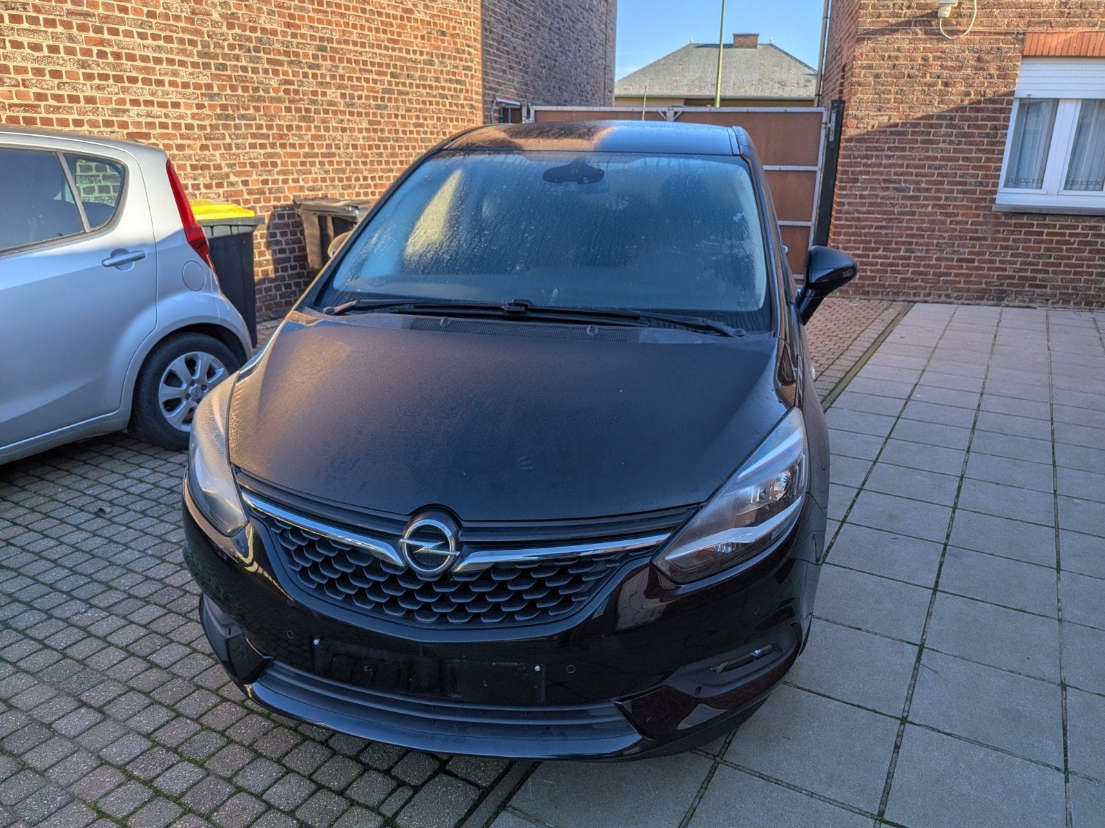 Opel Zafira Tourer 1.4 Turbo
2017 – Zwart – 159.000 km, Radio, Zwart, Zwart, Particulier