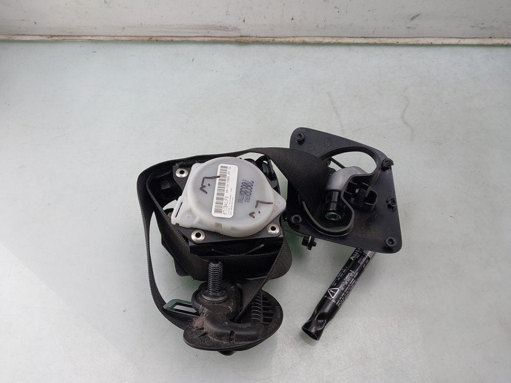 VEILIGHEIDSGORDEL LINKS VOOR BMW X6 (E71 / E72), Gebruikt, BMW, Petuelring 130
80809  München, DE, Bayerische Motoren Werke AG
