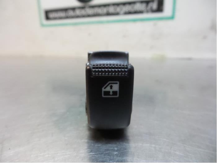 Commutateur vitre électrique d'un Hyundai Getz (Getz 03-), -, Utilisé, Hyundai, -