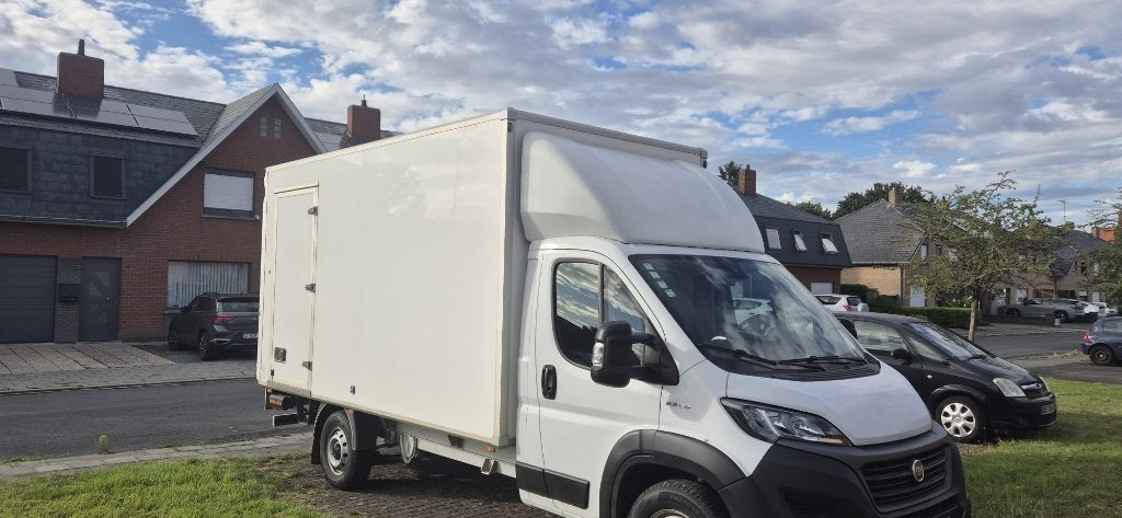 Louez une camionnette pour le transport, Met chauffeur, Verhuiswagen of Bestelauto