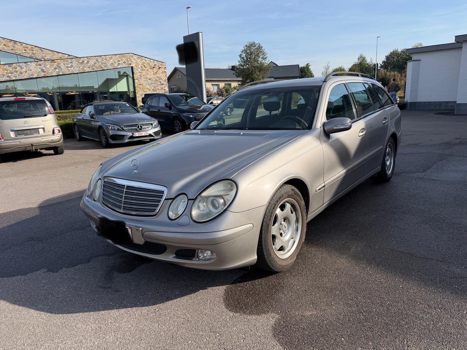 Mercedes E 220 CDI 150pk airco 261.000km 11.2003, Auto's, Dealer onderhouden, 4 cilinders, Bedrijf, Euro 4