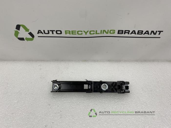Ceinture de sécurité avant droite d'un Peugeot 3008, -, 3 mois de garantie, Utilisé, -