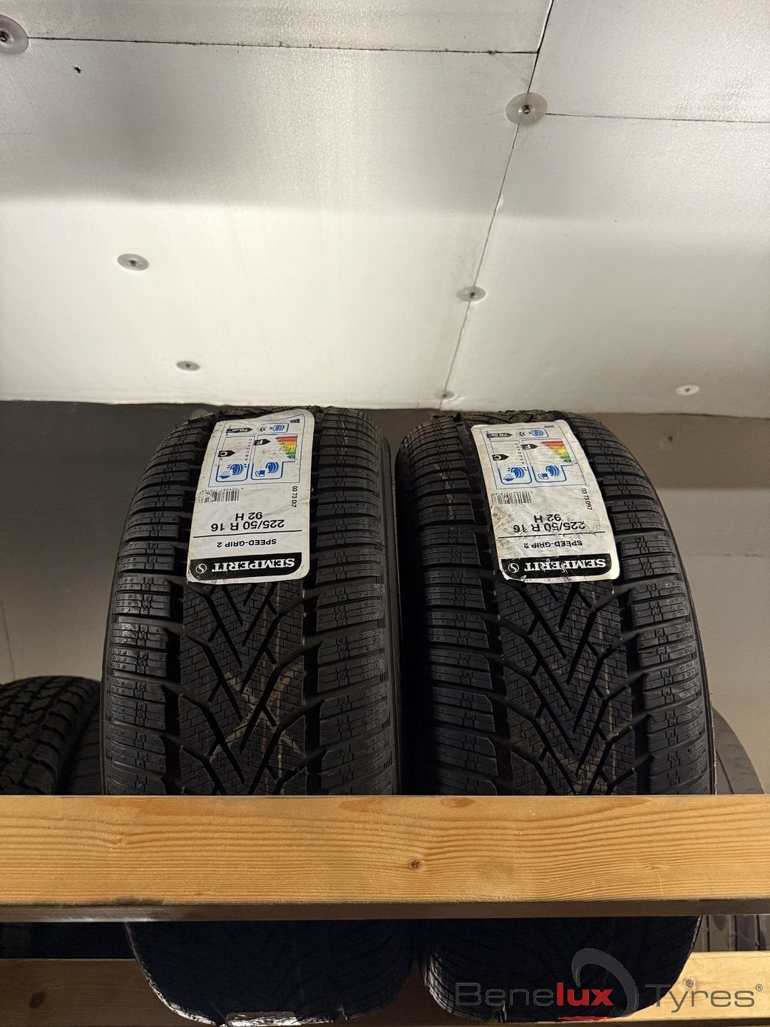 winter new 225/50R16 Semperits 225/50 R16 225/50/16 2255016, Auto-onderdelen, -, Nieuw, Band(en), 225 mm