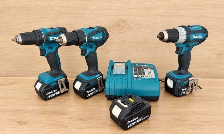 MAKITA 18V/14,4V set - 3 schroevendraaiers + 4 batterijen +, Ophalen of Verzenden