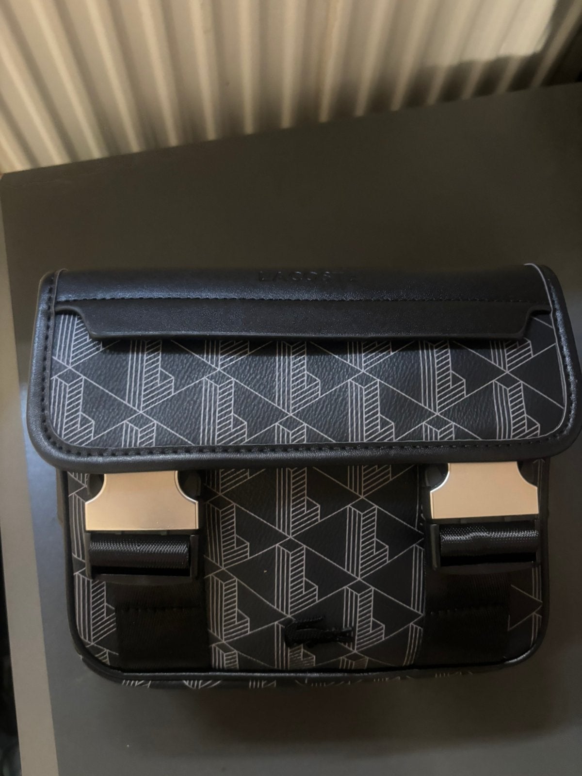 Lacoste tas nieuw, Handtassen en Accessoires, Tassen | Schoudertassen, Ophalen of Verzenden, Zo goed als nieuw
