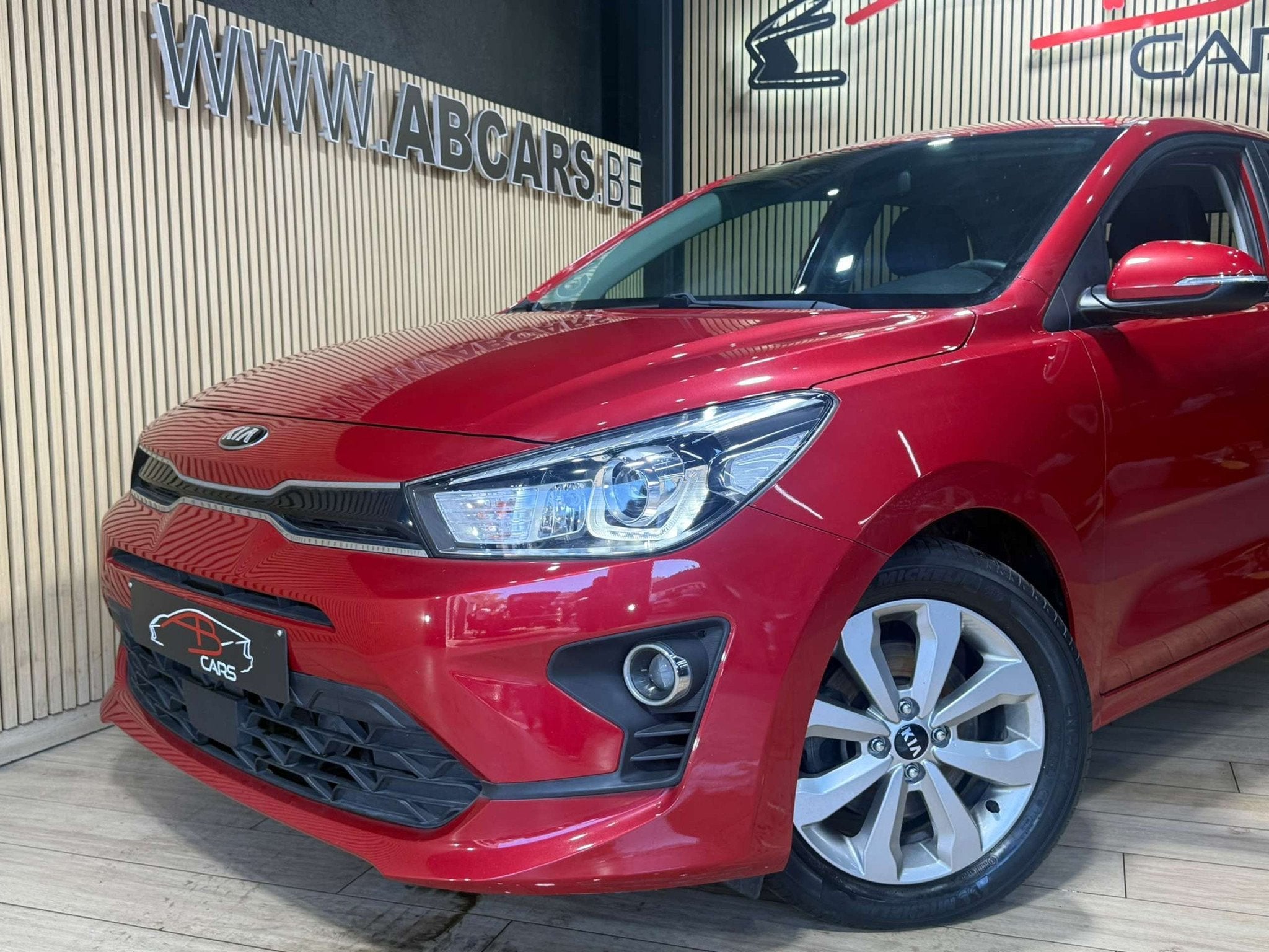 Kia Rio 1.0 * GARANTIE 12 MOIS * 1ER PROPRIETAIRE *, Autos, Rouge, Achat, 998 cm³, Euro 6