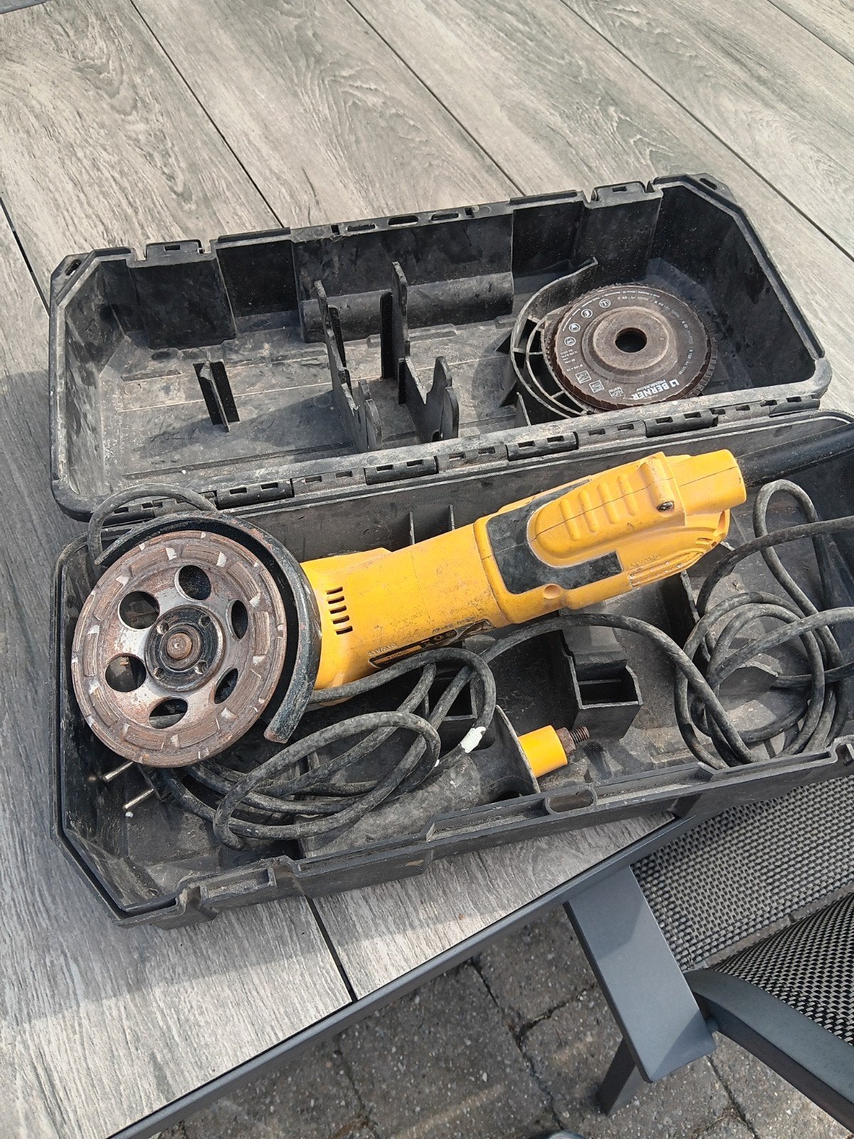 klein Dewalt slijpmachine, Ophalen