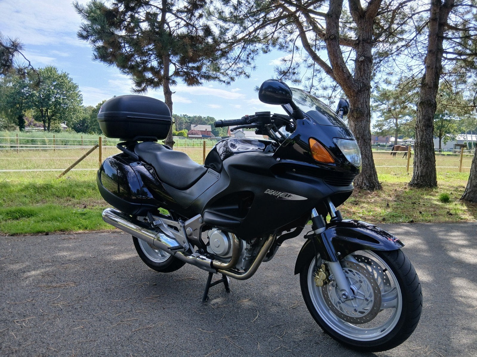 mooie goed onderhouden honda deauville ntv 650 33.651 km, Motoren, Motoren | Honda, 2 cilinders, Particulier