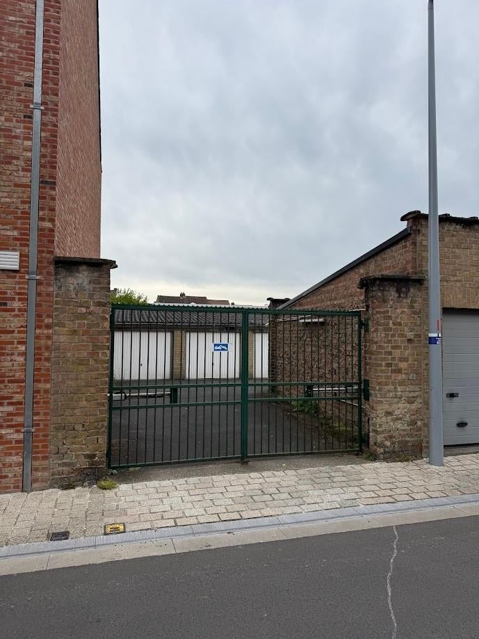 garage + loods (65m²), Brugge (Sint-Kruis), Verkoop zonder makelaar, Tot 200 m²