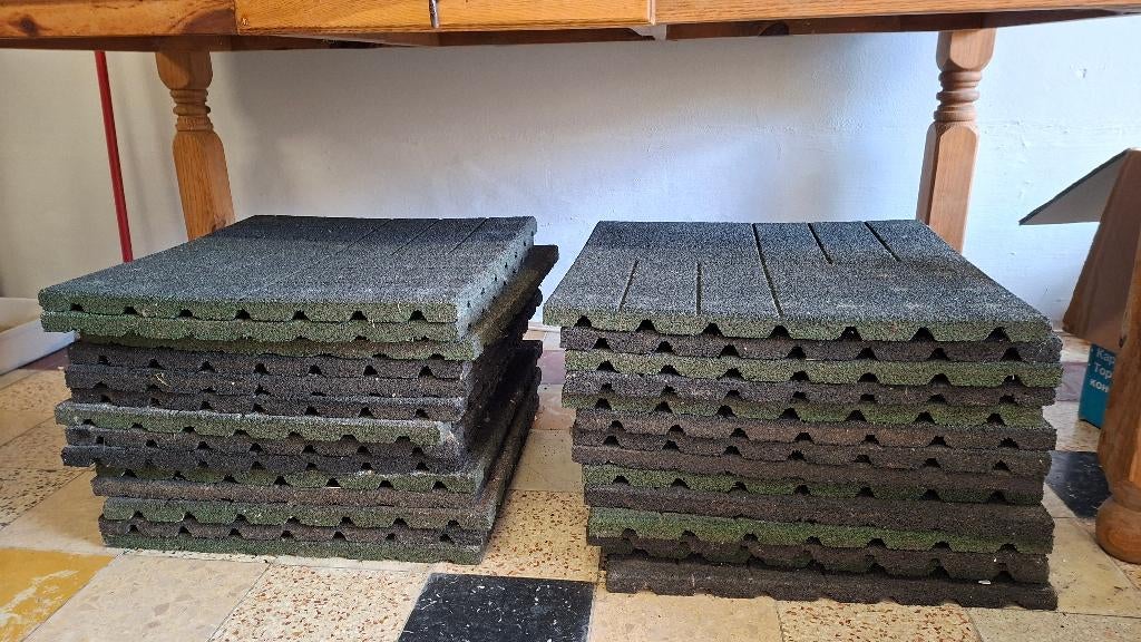 Dalles de toit drainante Aquaplan 50x50, Tuiles de terrasse, Utilisé, 5 à 10 m², Caoutchouc