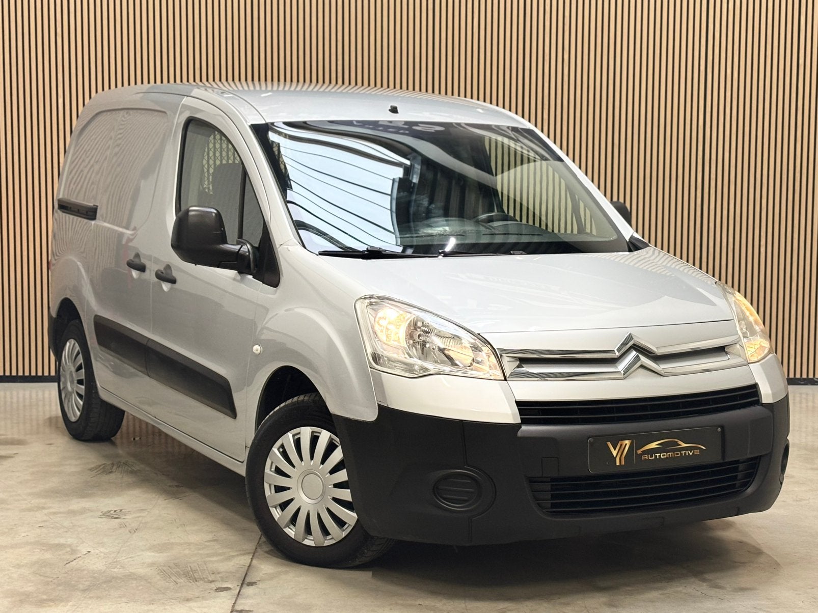 Citroen berlingo licht vracht 3 zit gekeurd, Stof, Zwart, Citroën, 1600 cc