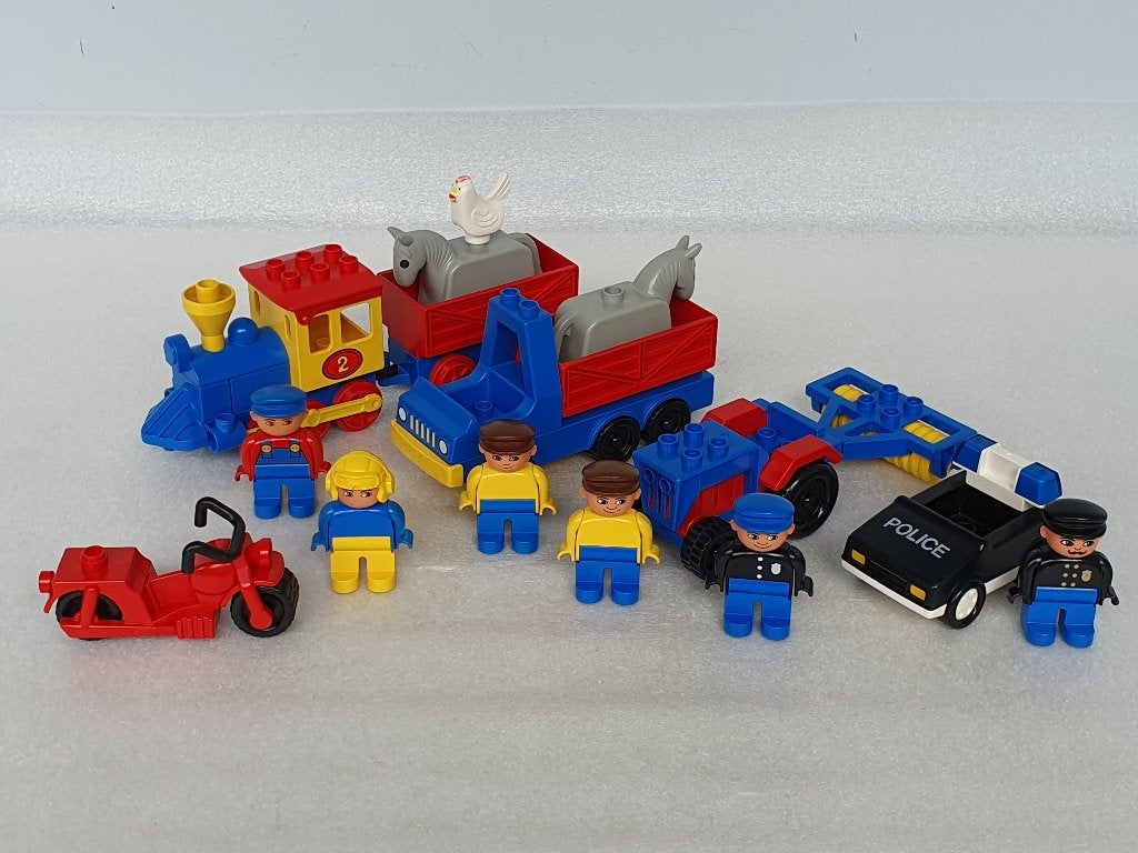 Lot vintage Lego Duplo met voertuigen en figuren, Kinderen en Baby's, Speelgoed | Duplo en Lego, Ophalen of Verzenden, Gebruikt