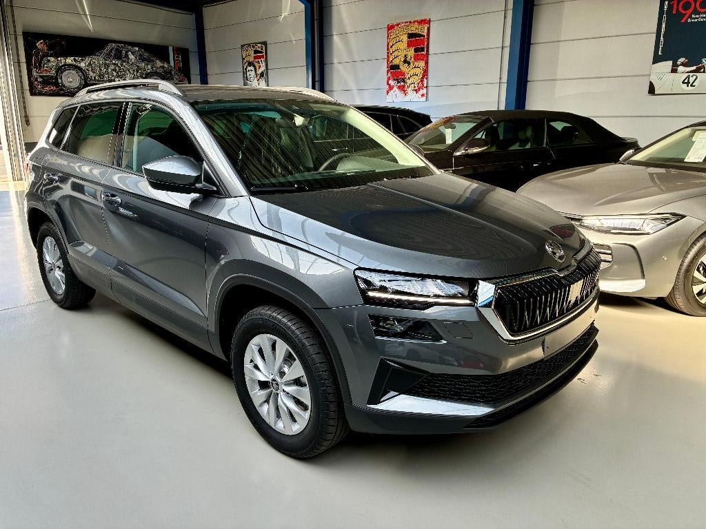 SKODA KAROQ  1.5 i TSI DSG Maar 16 Km, Stof, 4 cilinders, 700 kg, Karoq