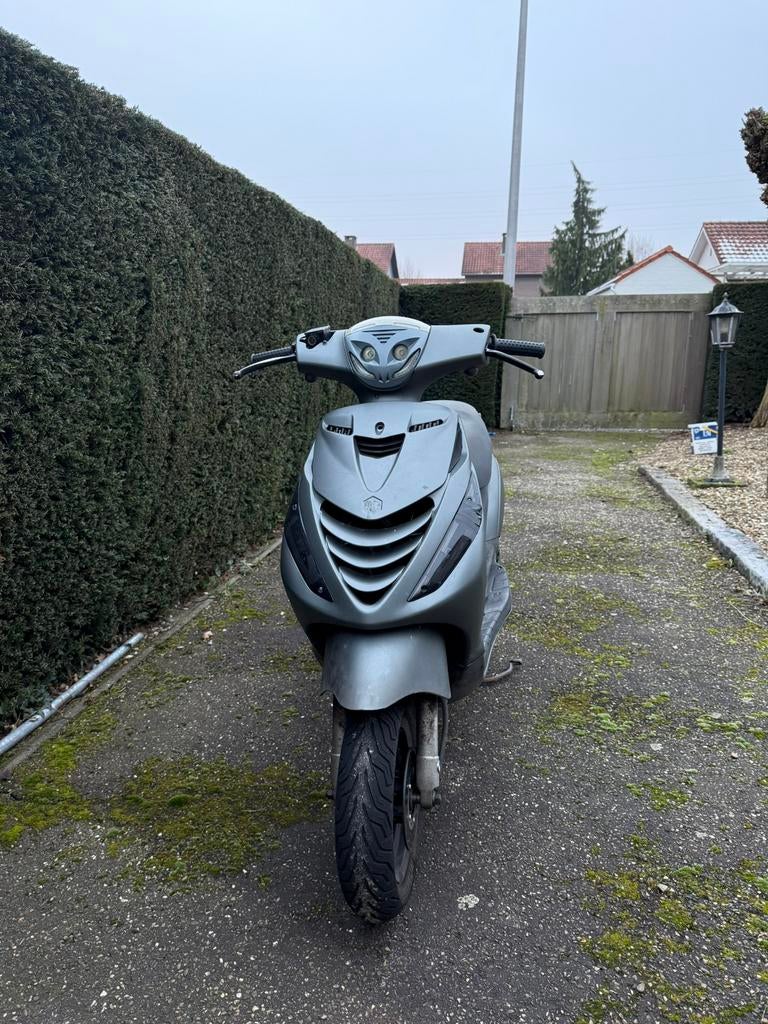 Piaggio zip 4t B klasse, Fietsen en Brommers, Scooters | Piaggio, Ophalen, Gebruikt, Zip, Klasse B (45 km/u)