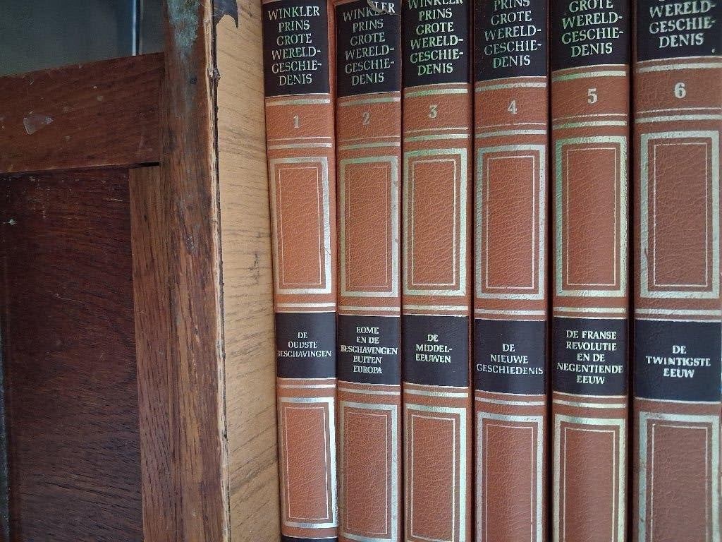 Winkler Prins Grote Wereldgeschiedenis, Autres régions, Enlèvement ou Envoi, 14e siècle ou avant, Diverse auteurs