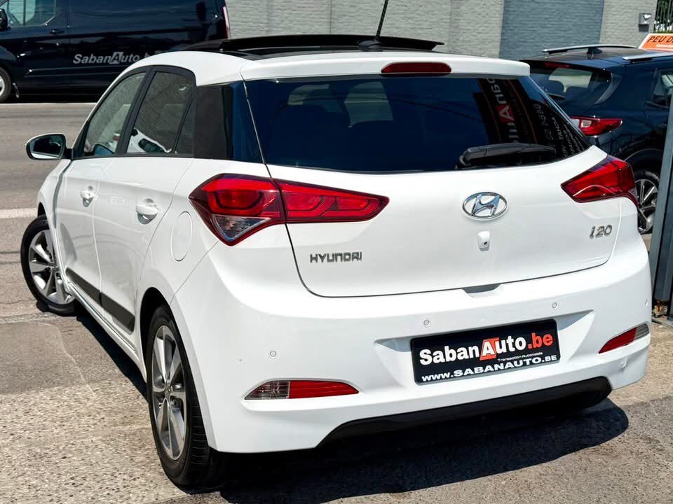 Hyundai I20 1.2i EXÉCUTIVE EURO 6 B 2017, Auto's, Hyundai, Euro 6, Wit, Bedrijf, 5 deurs