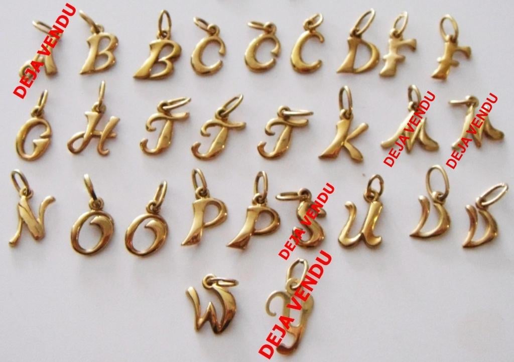 Pendentif lettre/initiale stylisée découpée, en or 18K, NEUF, Neuf, Enlèvement ou Envoi, Or, Autres représentations
