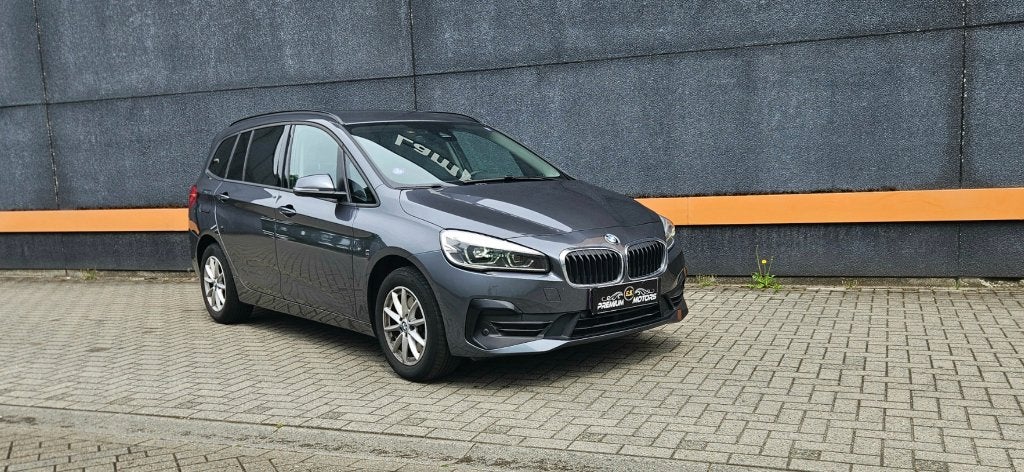 BMW 218iA Gran Tourer /NAVI/LED/PARKPILOT/1 EIG* IN TOPSTAAT, Auto's, Dealer onderhouden, Euro 6, 124 g/km, https://public.car-pass.be/vhr/cd86a6f9-3fec-4f2e-b09b-bf7b8209e8d2