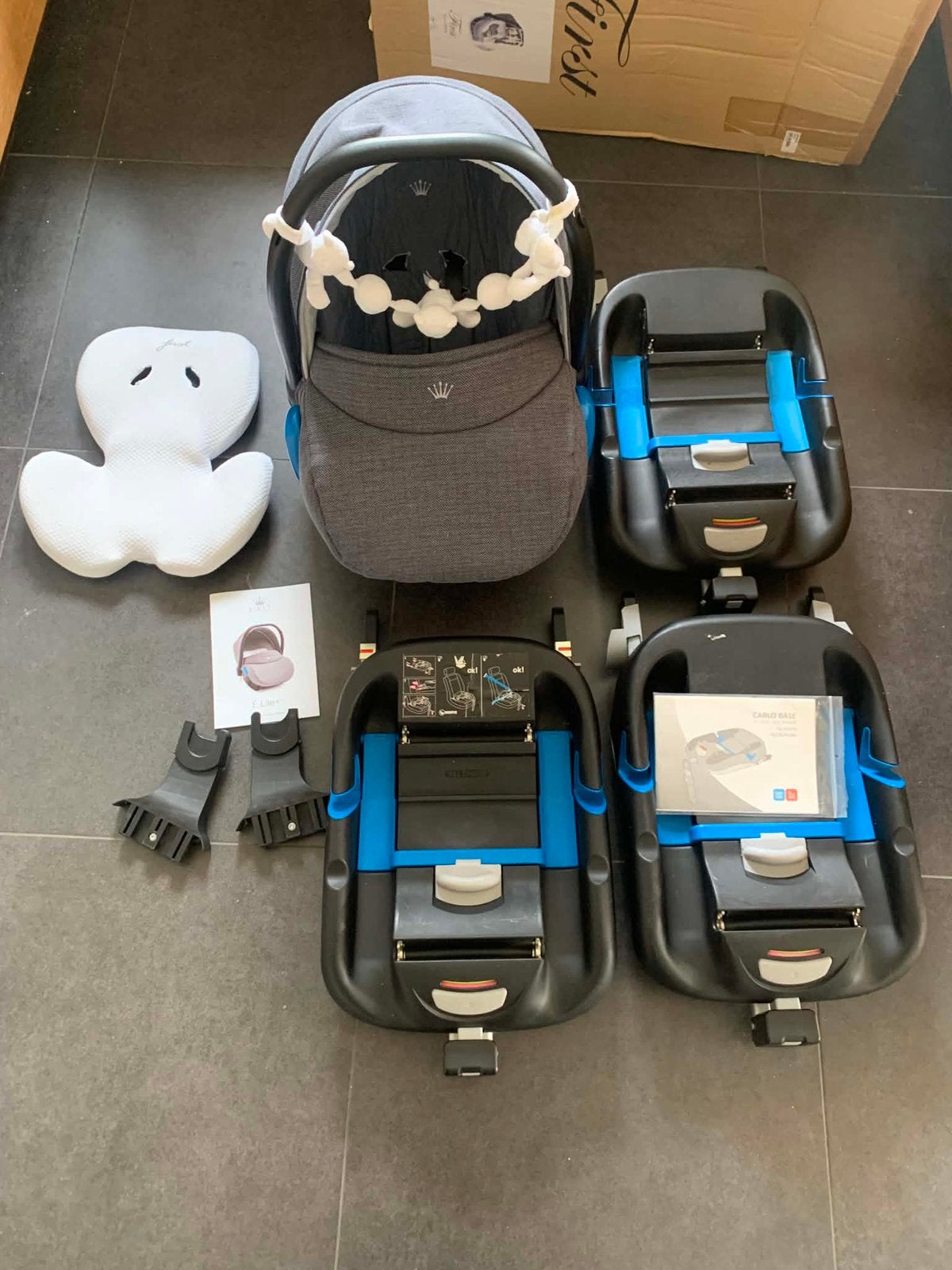 Maxi Cosi blue edition First + 3x isofix, Kinderen en Baby's, Ophalen, Zo goed als nieuw