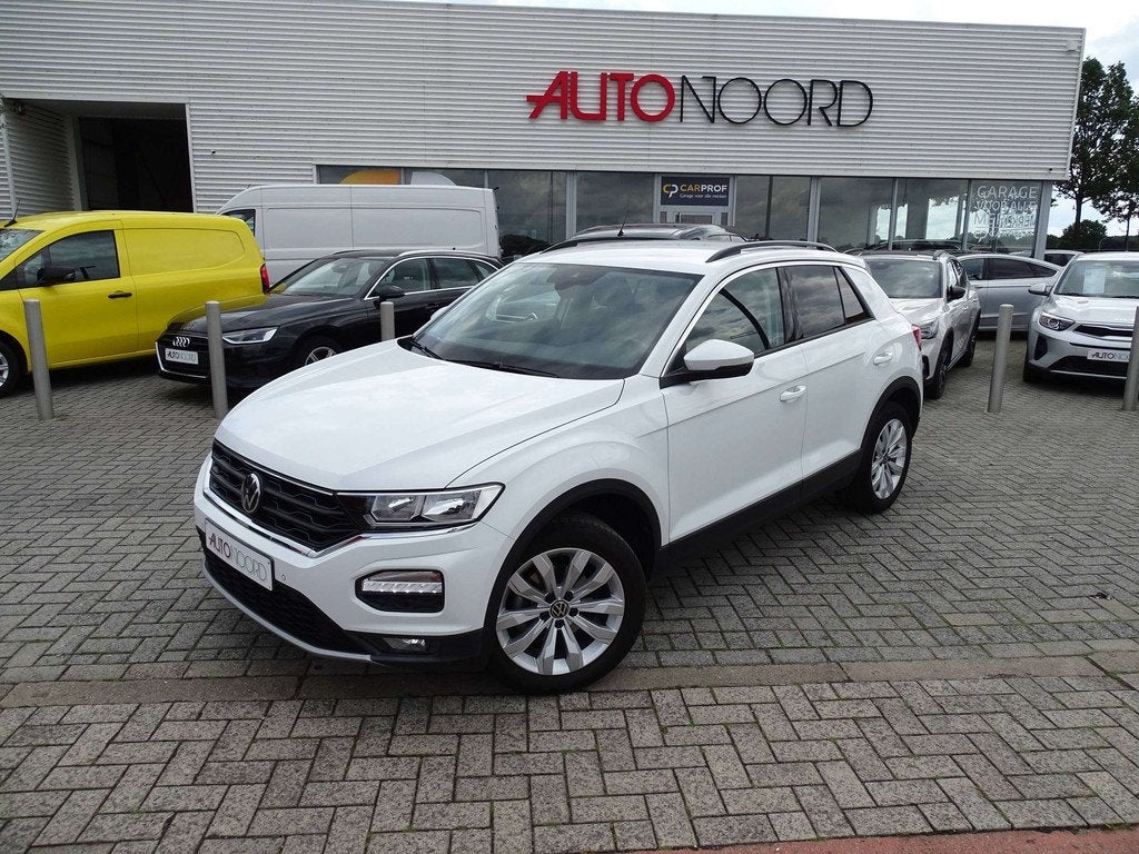 Volkswagen T-Roc T-Roc 1.5 TSI ACT Elegance, Autos, Cuir, Achat, Boîte manuelle, https://public.car-pass.be/vhr/fa8b7f45-739d-404b-83da-9ccae06ccd46