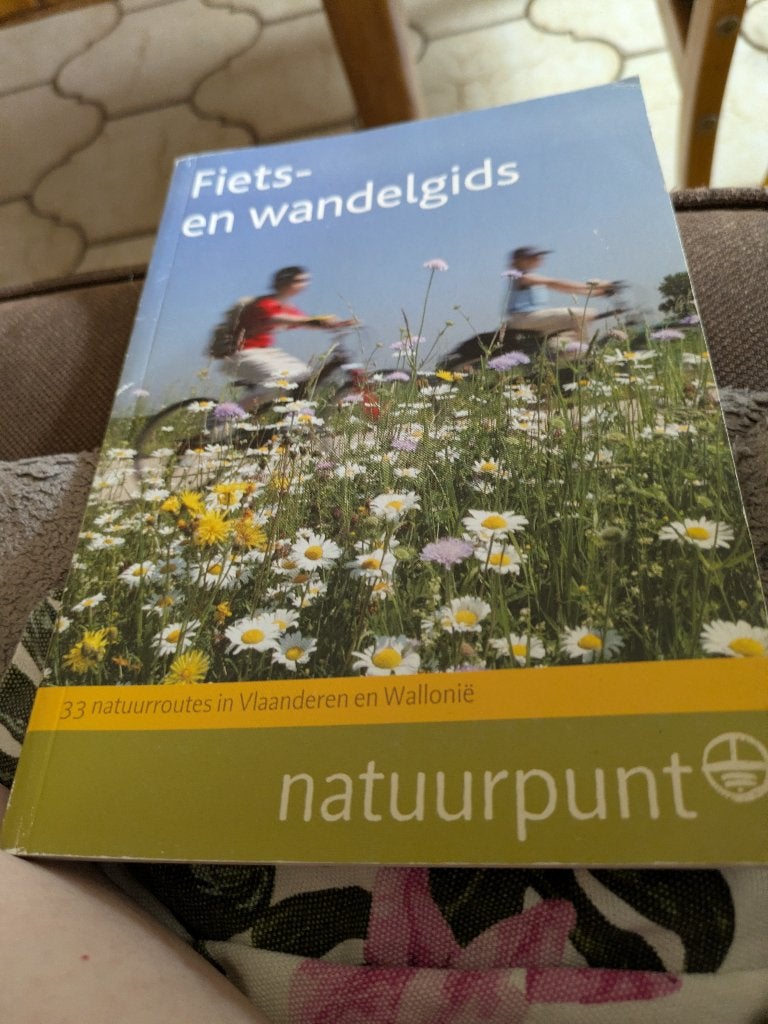 Fiets- en wandelgids, Ophalen of Verzenden, Zo goed als nieuw
