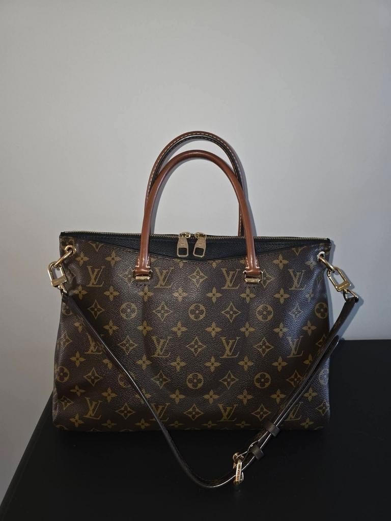 Handtas Louis Vuitton Pallas MM met bijhorende stofzak, Ophalen of Verzenden, Zo goed als nieuw, Handtas