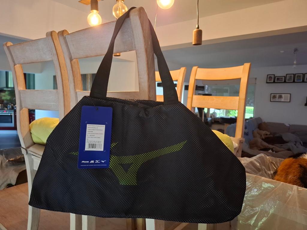Sac de sport Mizuno, Enlèvement