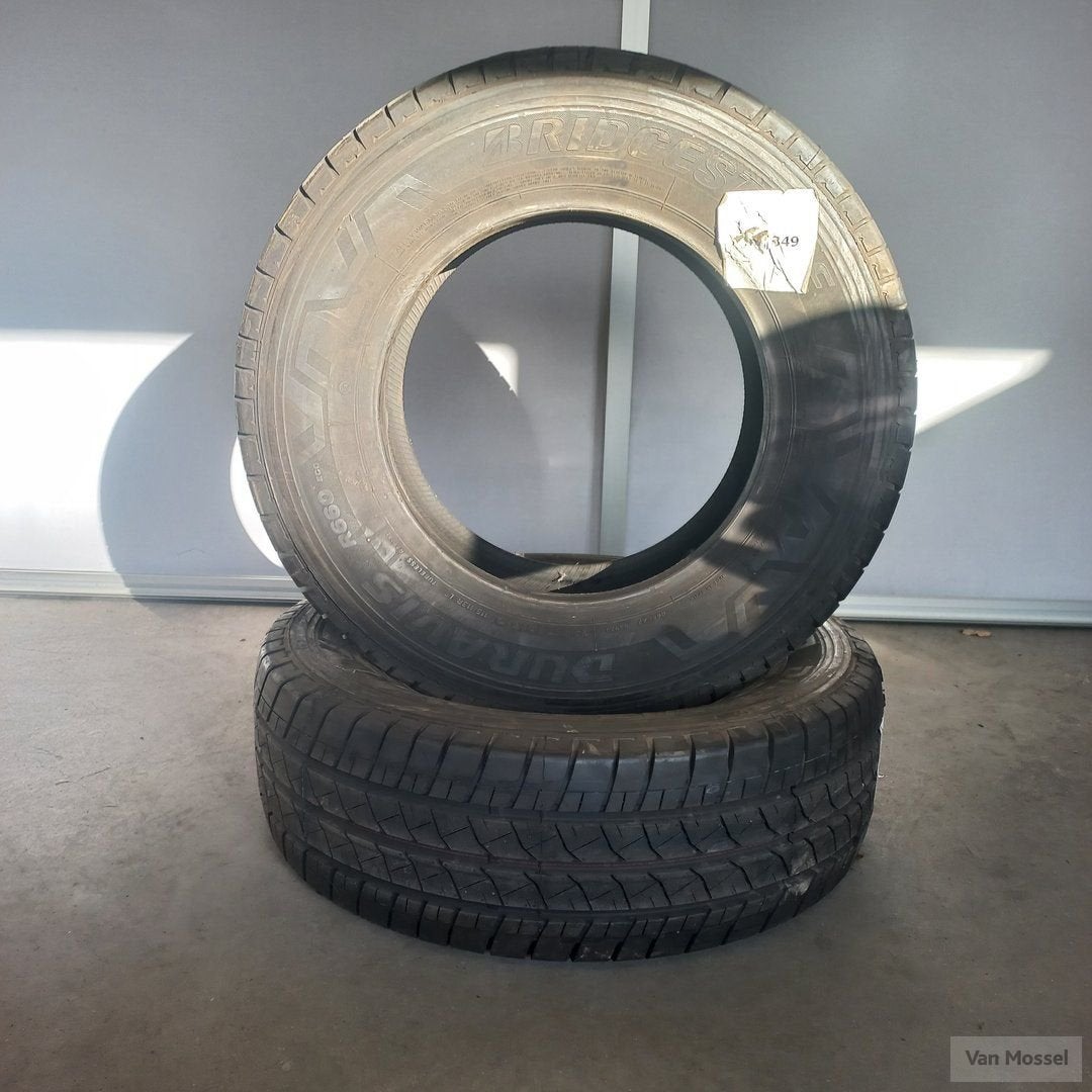 Bridgestone Duravis R660 235/65/R16 115/113R, Auto-onderdelen, -, Ophalen of Verzenden, 235 mm, Band(en)